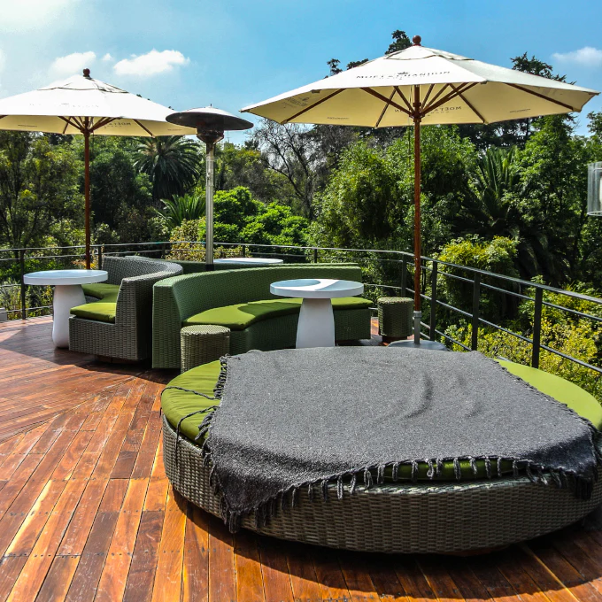 Terraza de Condesa DF en la colonia Condesa, Ciudad de México, cerca de Stanza Hotel
