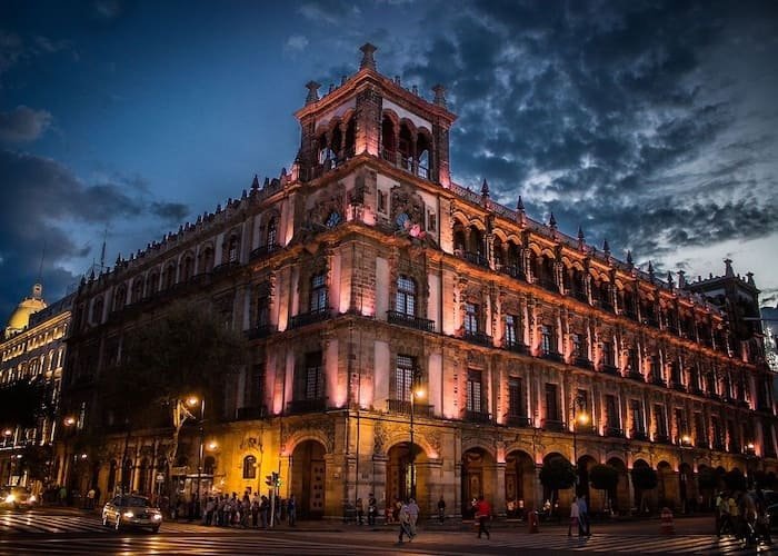 Antiguo Palacio del Ayuntamiento en el Zócalo de Ciudad de México, edificio histórico del Centro Histórico