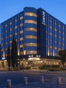 Fachada del Stanza Hotel en la colonia Roma Norte, una ubicación céntrica para hospedarse en Ciudad de México.