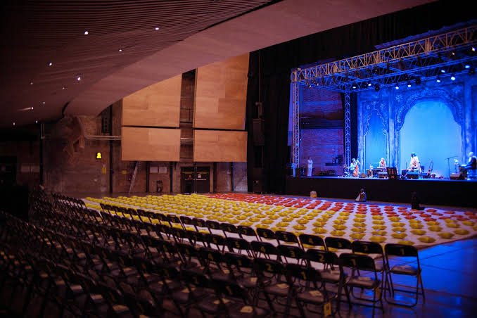 auditorio-bb-interior-montaje-sillas-escenario-cdmx.jpg
